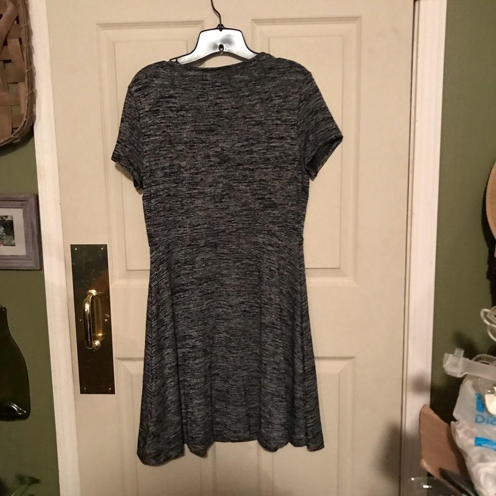 GAP Black and White Knit Top